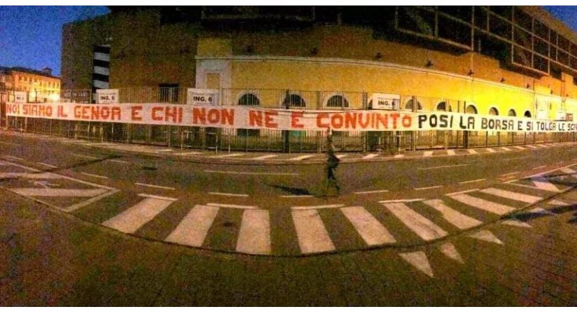 Genoa, striscione al Ferraris: "Chi non è convinto poggi la borsa e tolga le scarpe"