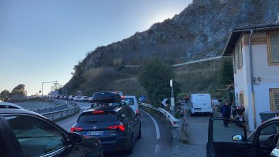 Genova, chiusa la A10 fra Pra' e Arenzano: traffico in tilt e 5 km di coda in A26