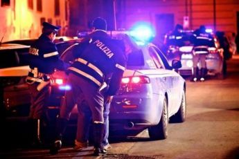 Genova, evade dai domiciliari per rapinare una pasticceria: arrestato 44enne