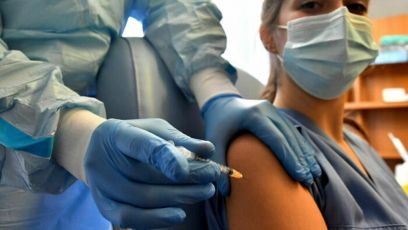 Liguria, ancora quasi 132mila non vaccinati e non prenotati: più della metà sono over 50 