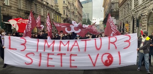 Genova, studenti contro il ministro Bianchi: ''Non possiamo affrontare una maturità così'' 