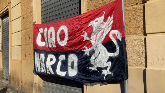 Genova, l'ultimo saluto a Marco Santeusanio: palloncini in cielo per il diciottenne calciatore morto in scooter