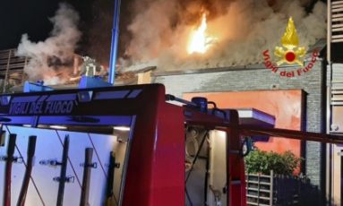 Valfontanabuona, in fiamme il tetto di una villetta: evacuata una famiglia a Ognio 