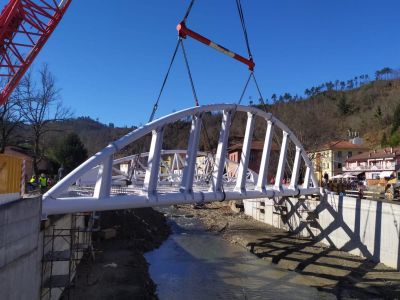 Borghetto Vara, il nuovo ponte sul torrente Pogliaschina