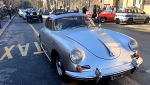 A Genova sfilano le auto d'epoca del "15° Meeting di Albaro"