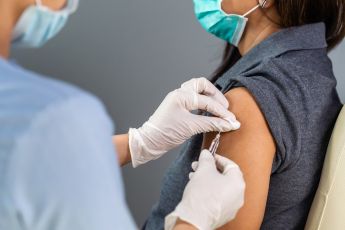 Vaccino, dal primo marzo via alla quarta dose per 8mila immunocompressi liguri
