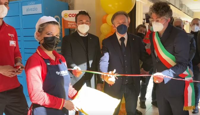 Albissola Marina, il nuovo punto Conad. Il sindaco: "Rinnovamento e lavoro"