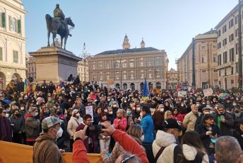 Guerra in Ucraina, Dello Strologo in piazza per la pace: "Segnale necessario"