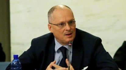 Covid, alcune regole confermate fino a giugno. Ricciardi: "La pandemia non è finita"