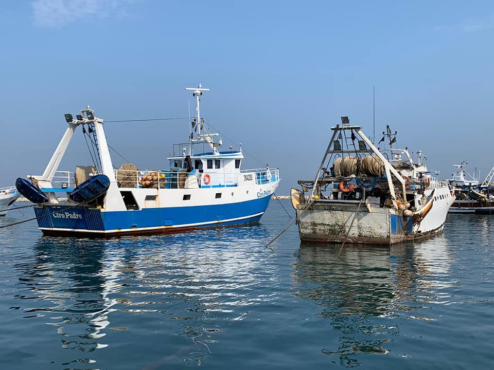 Caro gasolio, sciopero dei pescherecci: non usciranno in mare per una settimana 