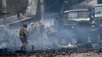 Ucraina, notte di massicci bombardamenti. Attesa per il terzo negoziato