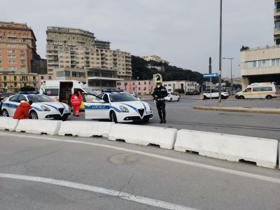 Genova, pedone in stato confusionale in sopraelevata