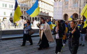 Genova, la Via Crucis della Comunità Ucraina in piazza della Vittoria 