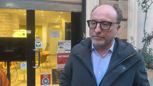 Dello Strologo parla con i sindaci, però adesso deve parlare anche con la gente