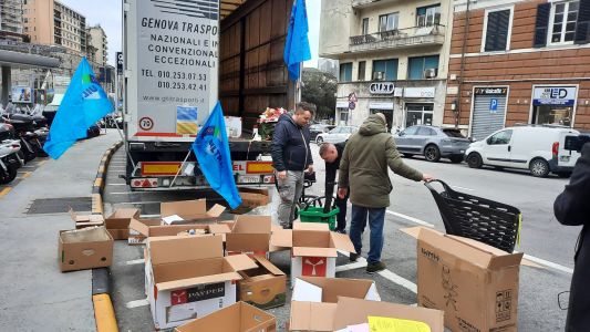 Genova, Uiltrasporti raccoglie aiuti per le popolazioni colpite dalla guerra in Ucraina
