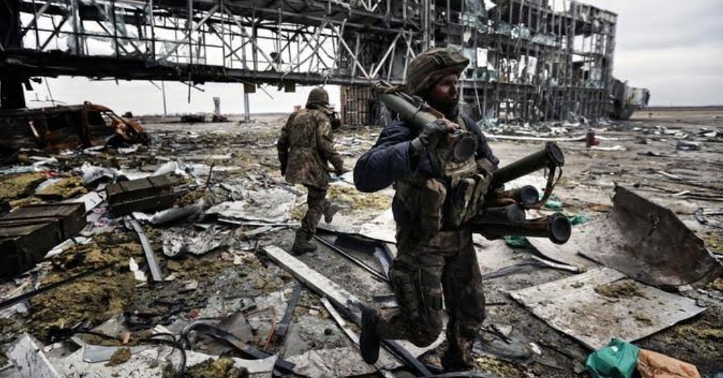 Ucraina, forti esplosioni e Leopoli. Kiev punta alla pace entro 10 giorni
