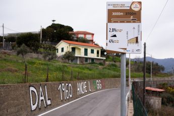 Peste suina, manifestazione a Masone al passaggio della Milano-Sanremo