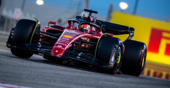 F1, fantastico Leclerc: è pole position in Bahrein. La Ferrari torna a far sognare