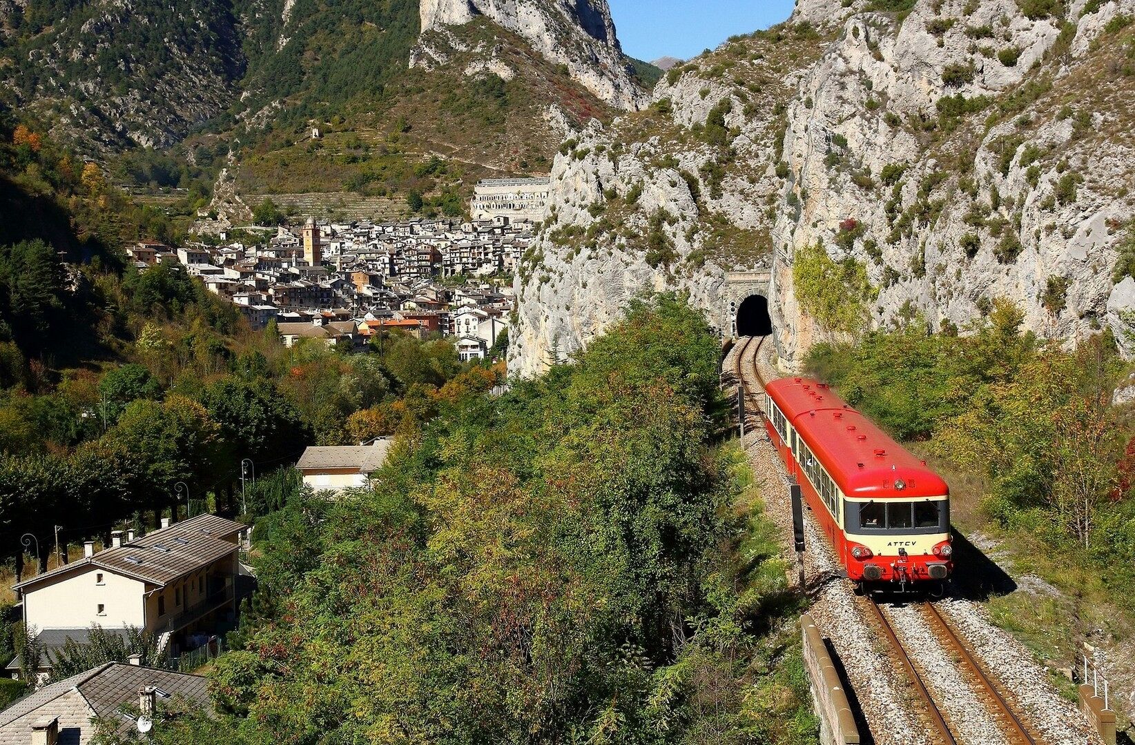 Ferrovia Cuneo-Ventimiglia, tavolo a tre per il ripristino dei collegamenti della Val Roja