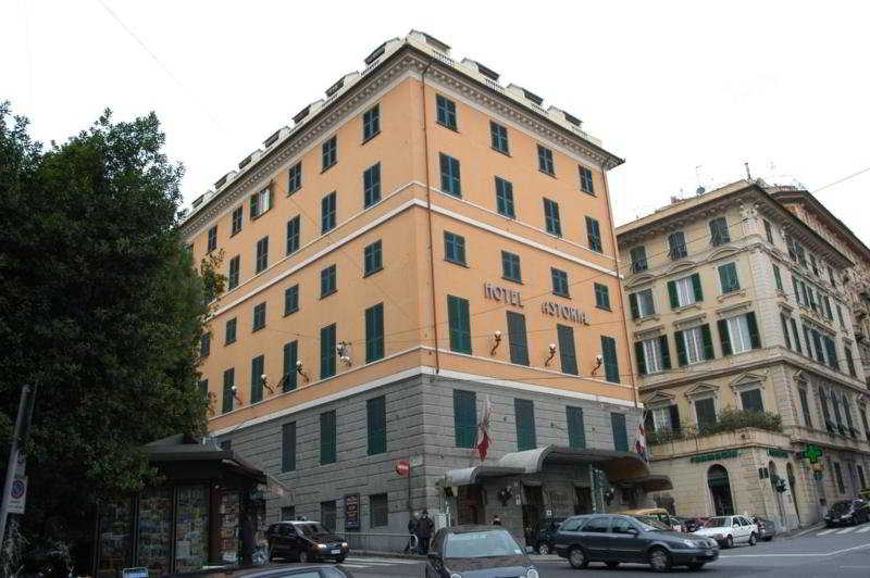 Genova, l'Hotel Astoria domattina apre le porte alla città