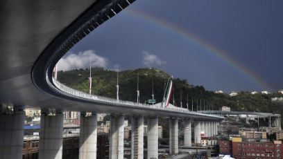 Genova, il Giro d'Italia passerà sul ponte San Giorgio