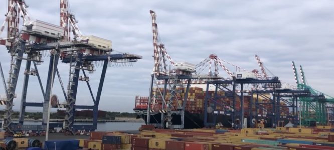 Porto di Gioia Tauro, ridotte le tasse di ancoraggio