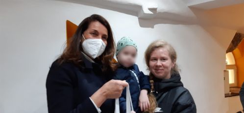 Genova, il Comune consegna i primi baby kit alle mamme ucraine