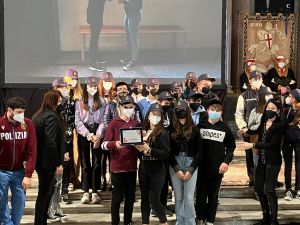 Festa della Polizia, premiata la 3^ B della scuola Burlando per "PretenDiamo Legalità"