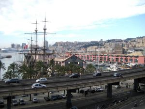 Genova, auto in avaria e lavori: sopraelevata bloccata in entrambi i sensi di marcia