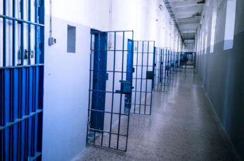 La Spezia, detenuto muore in cella. Avrebbe inalato gas da una bomboletta