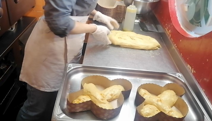 Pasqua alternativa con la colomba vegan: curcuma e acquafaba al posto delle uova