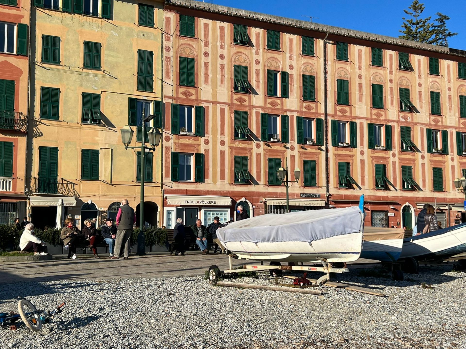 Liguria, Pasqua e turismo: spiagge e luoghi d’arte presi d’assalto