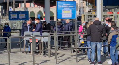Genova, l'Acquario dice addio alle bottigliette in plastica