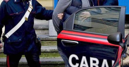 Genova, maltrattamenti e stalking ai familiari: arrestato un 55enne 