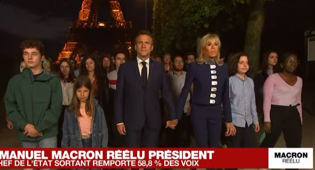 Presidenziali in Francia, vince Macron: "Ora rispondiamo alla rabbia di chi ha votato l'estrema destra"