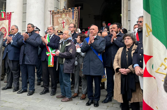 Genova, Toti a Telenord dopo le contestazioni in piazza: "Per gli imbecilli non c'è 25 aprile che tenga"