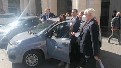 Genova, due nuove assunzioni e due auto per potenziare il servizio "Arte risponde"   