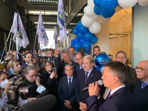 Genova, apre il point "Marco Bucci sindaco"