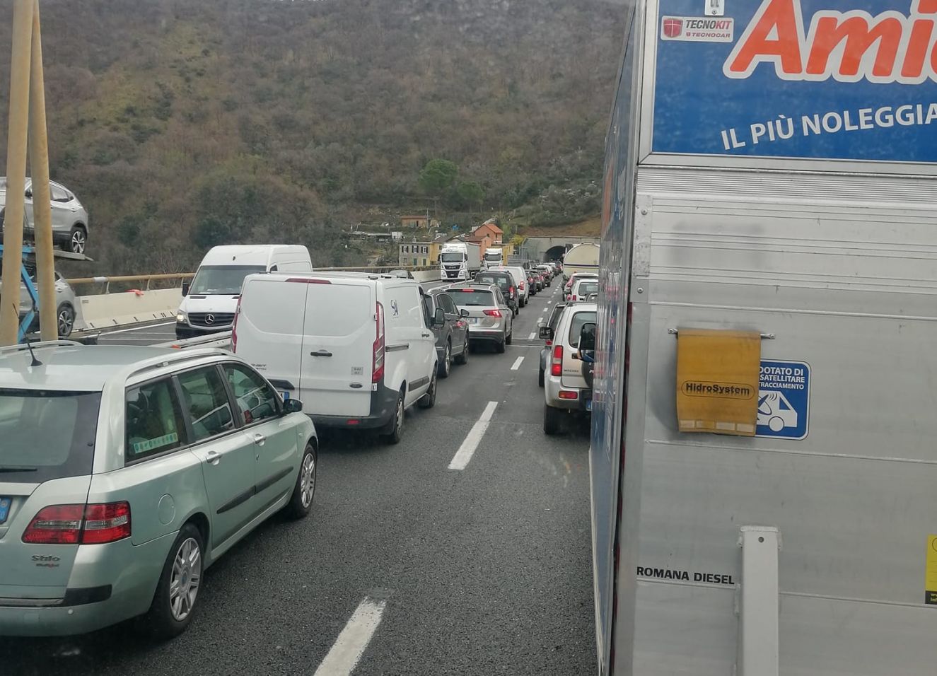 Autostrada Liguria: 7 chilometri di coda sulla A26 tra Ovada e Voltri