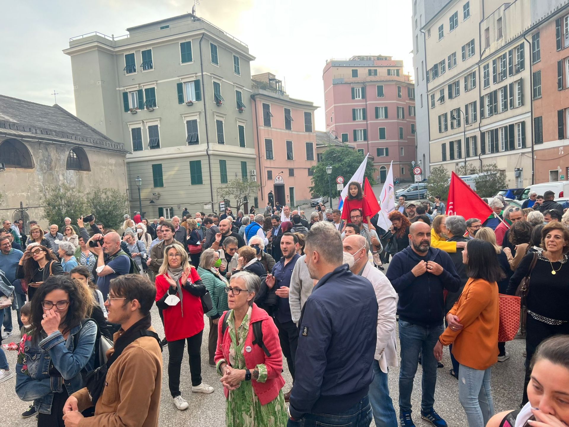 Genova, nel centro storico per la prima volta la coalizione compatta con Dello Strologo