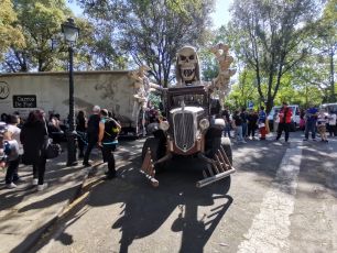 Genova,  il "funerale della sardina". Partito il corteo storico in centro. Diretta su Telenord