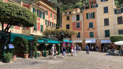 Portofino, il Tar della Liguria dice sì a tavoli e sedie del ristorante Strainer in piazzetta