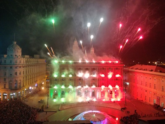 Genova, 2 giugno: visita ai 24 "Palazzi svelati" e lo spettacolo con musica e fuochi d'artificio in piazza De Ferrari