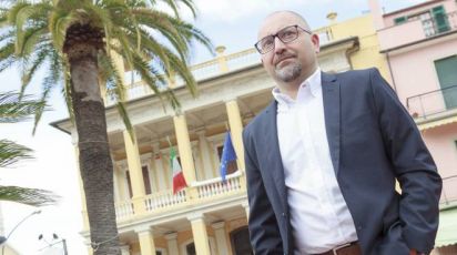 Borghetto, il sindaco al candidato avversario: "Basta che non mi dai del paralitico". E scoppia la polemica