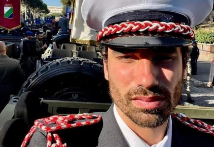 Festa della Repubblica, il guardiaparco Matteo Verbali: "Che emozione portare in parata il gonfalone della Liguria"