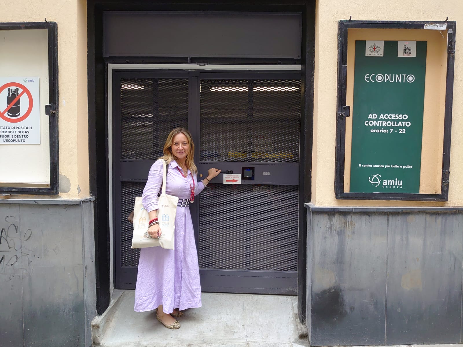 Genova, rifiuti: nel centro storico arriva un nuovo Ecopunto 