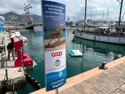  “Mangiarifiuti”… in acqua, a Genova droni e sub per il progetto di Coop e LifeGate
