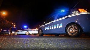 Genova, aggredisce gli agenti di una volante. Aveva il divieto di ritorno in Italia