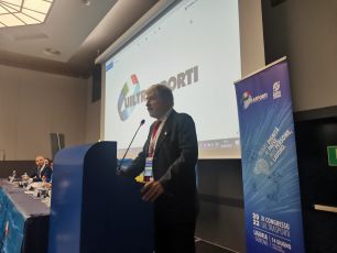 Genova, Bucci al congresso Uiltrasporti: prima uscita pubblica dopo la rielezione