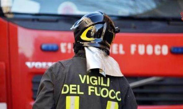 Ventimiglia, incendio nella notte sulle alture di Grimaldi 